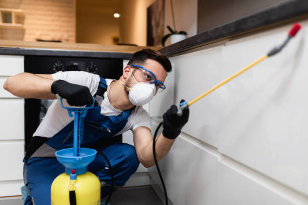 Best Best Pest Control Companies  in Cleveland, WI